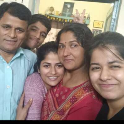 पत्नीजी मायके गयी,