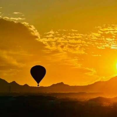 आकाश भर उजाला,मुट्ठी भरे सितारे