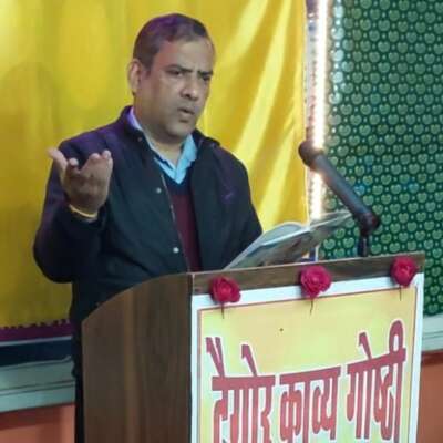 *लोकतंत्र में होता है,मतदान एक त्यौहार (गीत)*