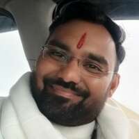 आदमी बेकार होता जा रहा है