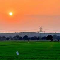 बसुधा ने तिरंगा फहराया ।