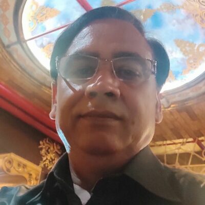 बड़ा मायूस बेचारा लगा वो।