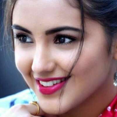 जीवन एक गुलदस्ता ..... (मुक्तक)