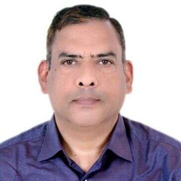 *बादलों के बीच दो तारे (बाल कविता)*