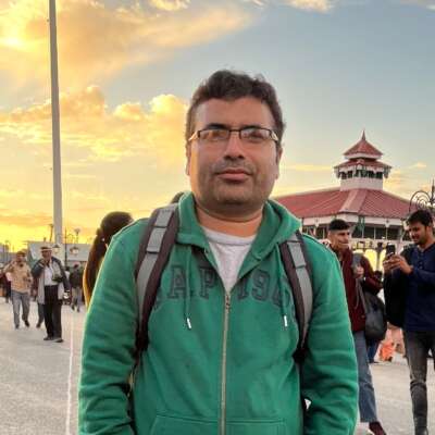 अविश्वास की बेड़ियां