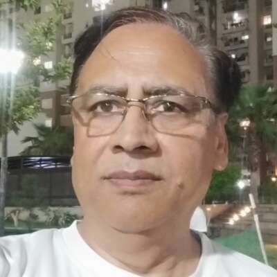 रात ॲंधेरी सावन बरसे नहीं परत है चैन।