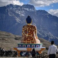 चलो चलें बौद्ध धम्म में।