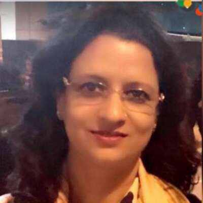 7) “आओ मिल कर दीप जलाएँ”