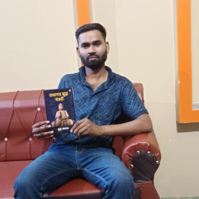 कहता सुखी बहुत है यार।