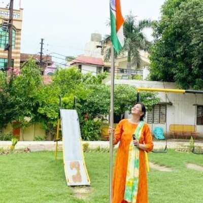 देश के लिए है अब जीना मरना