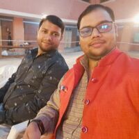 बादलों की, ओ.. काली..! घटाएं सुनो।