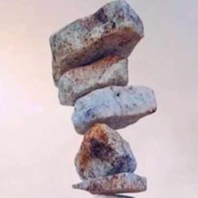 लोकतंत्र में मुर्दे