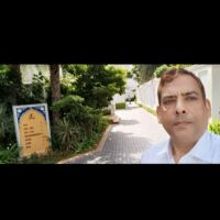 *चला पाल की नौका जैसा, जीवन यह किस ओर (गीत)*