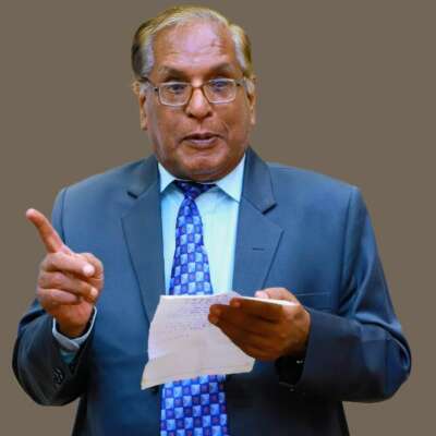 सलीन पर लटके मानवता के मसीहा जीसस के स्वागत में अभिव्यक्ति 