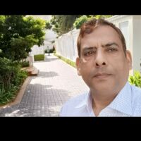 *सौ-सौ घोटाले करके भी, नेताजी मुस्काते हैं (हास्य व्यंग्य हि