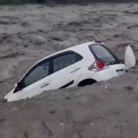 पहाड़ पर बरसात