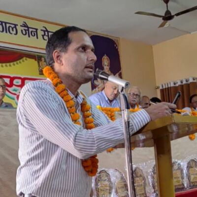 कौन जाने क्या कहानी हो गई