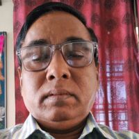 करुणा रोती आंगन में