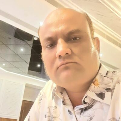 वफ़ा की तहरीरें - चंद अशआर