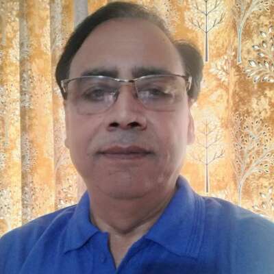 दुनियां में मेरे सामने क्या क्या बदल गया।