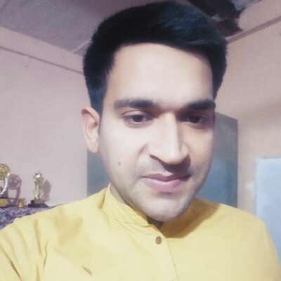 मीलों का सफर तय किया है हमने