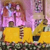 *लीला रसिक जी महाराज के श्रीमुख से राधा-कृष्ण का सुमधुर नाम