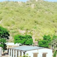 पहाड़ों की हंसी ठिठोली