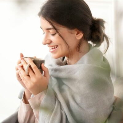 चाय की चुस्की संग