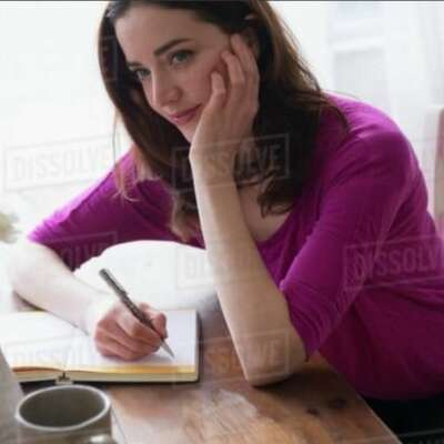 मैं पुकारती रही