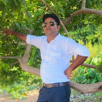 *क्या लिखूं तुम्हें मैं*