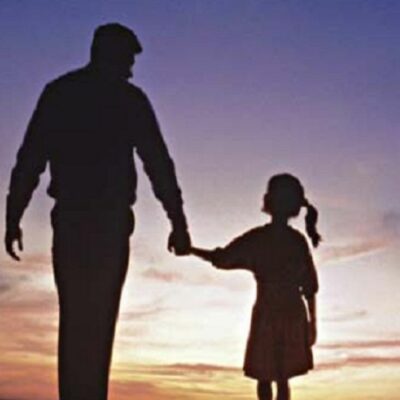 बोलते हैं जैसे सारी सृष्टि भगवान चलाते हैं ना वैसे एक पूरा प