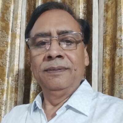 हमको गैरों का जब सहारा है।