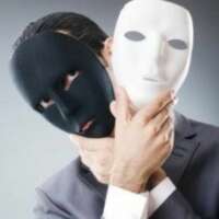 कहते हैं कि बदलते हैं लोग इस दुनिया में ।