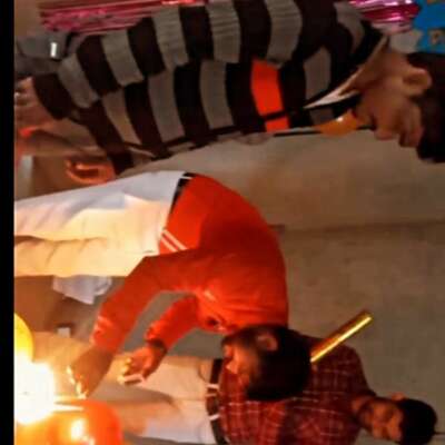 वेतन की चाहत लिए एक श्रमिक।