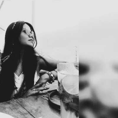 कभी एक तलाश मेरी खुद को पाने की।