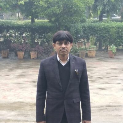 गर्द चेहरे से अपने हटा लीजिए