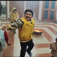 *शुभारंभ त्यौहार, गीत सबने मिल गाए (कुंडलिया)*