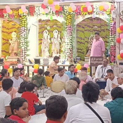 *मंदिर वाली गली में कृष्ण जी का छठ-उत्सव*