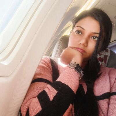 बीतता गया साल और यादें यूँ हीं गहराती गयींं,