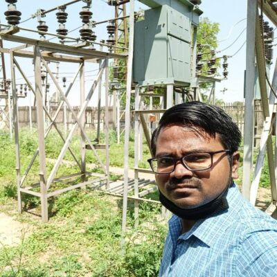 हम विद्युत अभियंता हैं