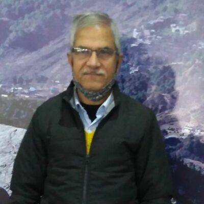 ** बहाना ढूंढता है **