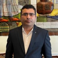 शिखर पर पहुंचेगा तू