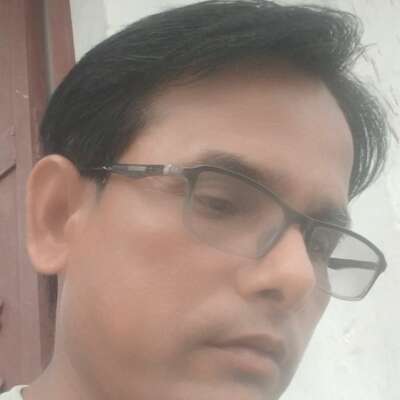 हर गली में ये मयकदा क्यों है