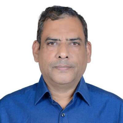 *सफलता और असफलता सदा किस्मत से आती है (मुक्तक)*