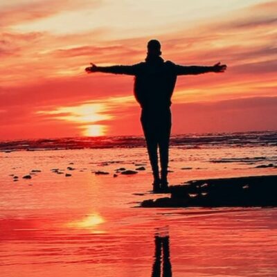 मकानों में रख लिया