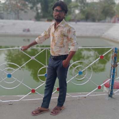 ग़ज़ल–मेरा घराना ढूंढता है