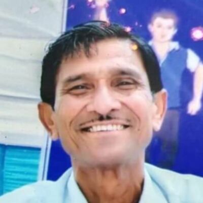 नेपथ्य के नायक: कर्मवीर पासवान।