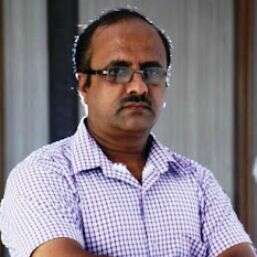 चाह नहीं मुझे , बनकर मैं नेता - व्यंग्य