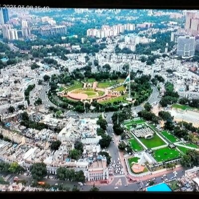 तेरा साथ है तो मुझे क्या कमी है