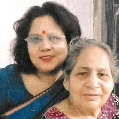 छुअन लम्हे भर की